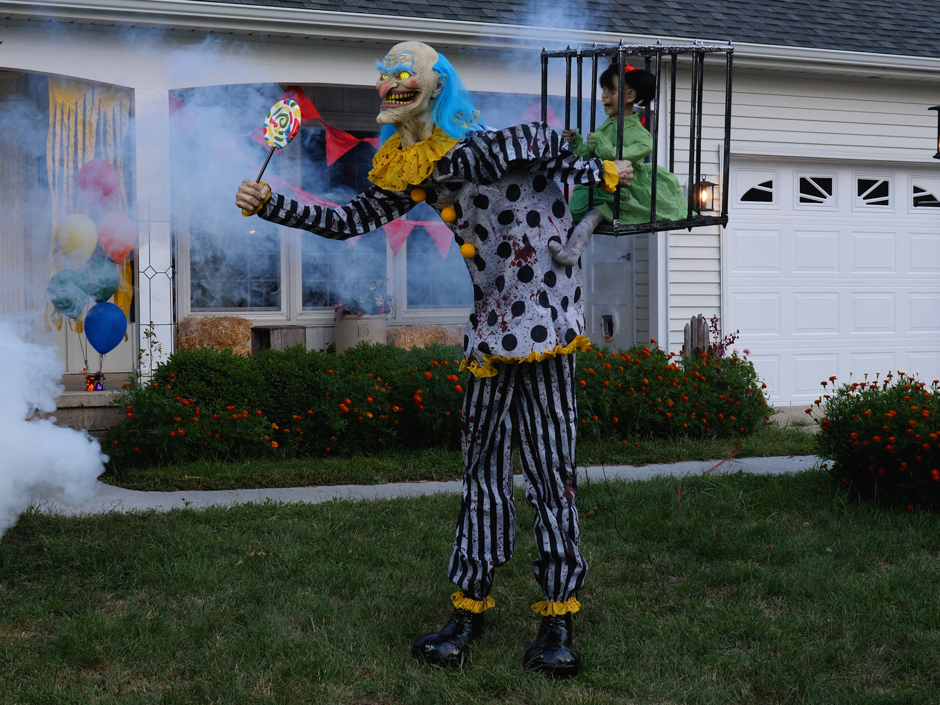 MOMR124768 Mr. Happy Animated Clown Prop
